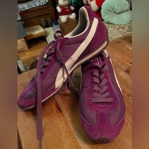 LAST CHANCE Puma Speedster Suede and Nylon Women’s Sneakers Size 9 Purple